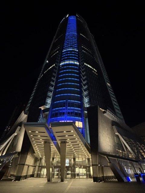 六本木ヒルズ：648m