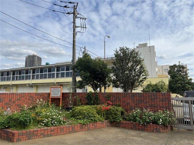 ふじみ野市立亀久保小学校：900m