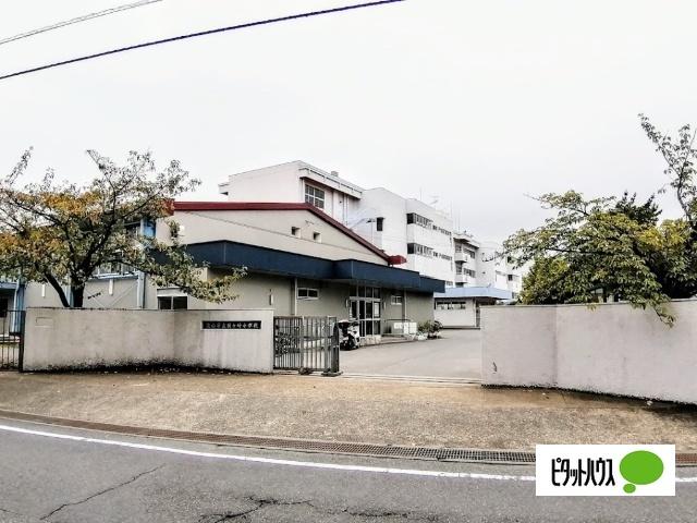 流山市立鰭ケ崎小学校：605m