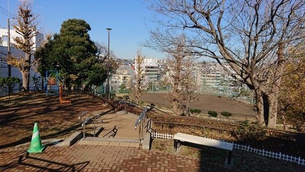 台町公園：887m