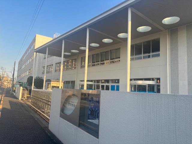 私立羽田国際高校：1077m