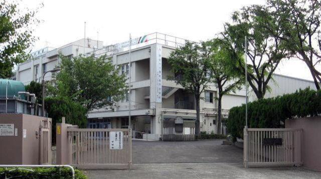 江東区立亀戸中学校：719m