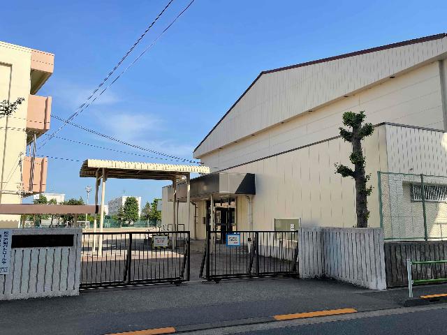 調布市立第三中学校：1099m