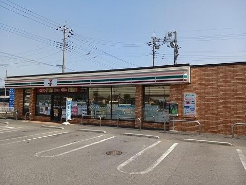 セブンイレブン：300m