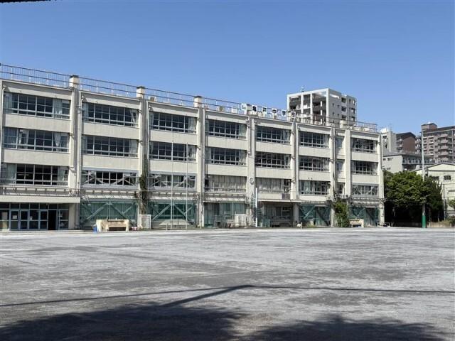 江東区立亀戸中学校：1300m