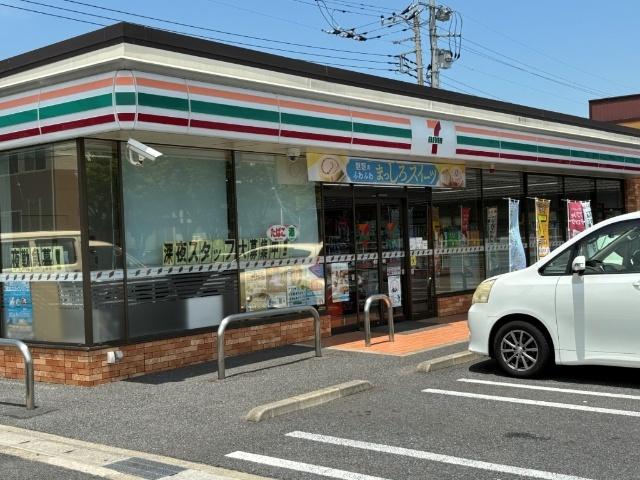 セブンイレブン成田美郷台3丁目店：526m