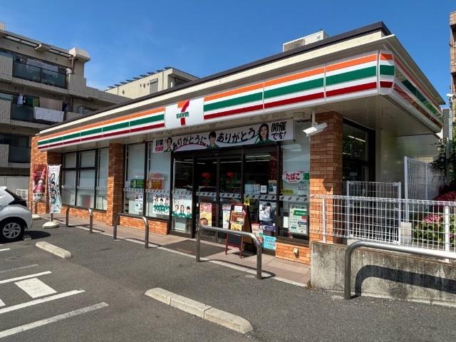セブンイレブン南浦和1丁目店：368m