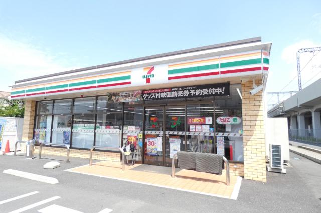 セブンイレブン越谷宮本町1丁目店：295m
