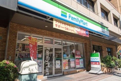 ファミリーマート南大塚店：201m