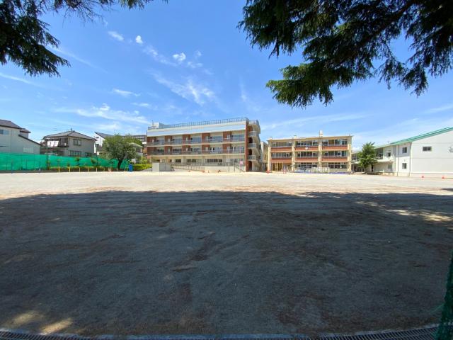 流山市立八木北小学校：1175m