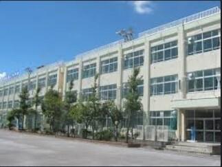 江戸川区立春江中学校：338m