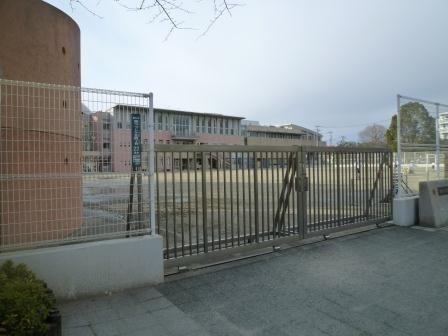調布市立調和小学校：717m