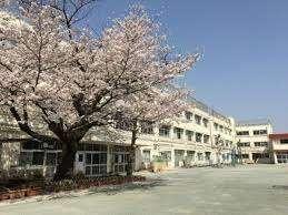 世田谷区立奥沢小学校：550m