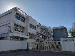 世田谷区立奥沢中学校：658m