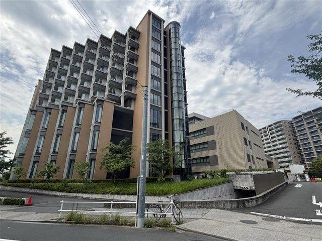 東京女子医科大学病院総合外来センター：600m