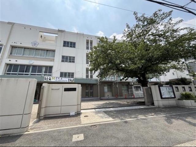 川崎市立南加瀬中学校：935m
