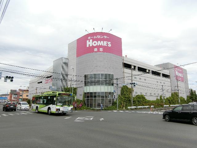 島忠ホームズ川口店：1051m