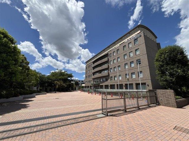 産業能率大学自由が丘キャンパス：1295m