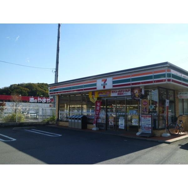 セブンイレブン成田美郷台3丁目店：585m