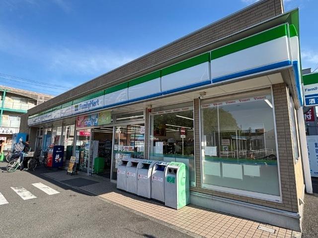 ファミリーマート東船橋駅南口店：288m