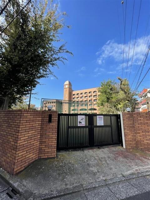 私立愛国中学校：446m