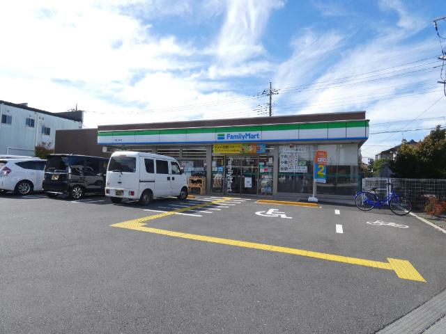 ファミリーマート八潮二丁目店