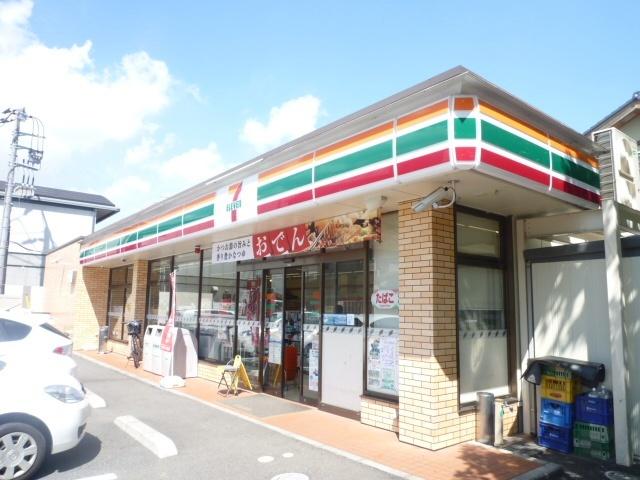 セブンイレブン我孫子並木5丁目店：749m