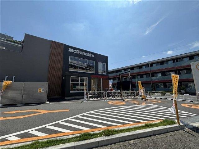 マクドナルド用賀インター店：263m