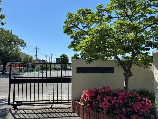 板橋区立高島第一小学校：402m