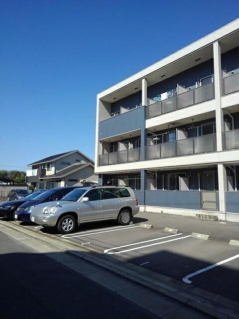 アンジュ（302） 駐車場