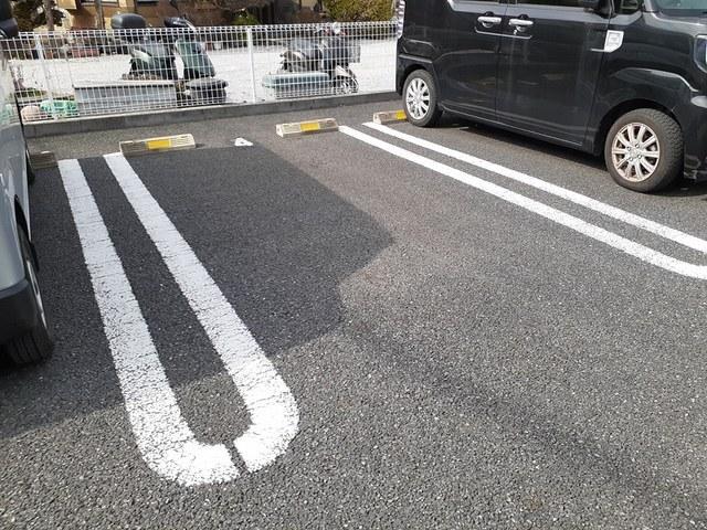 Ｂｅｌｌｓ　Ｂｏｎｏｓ（103） 駐車場