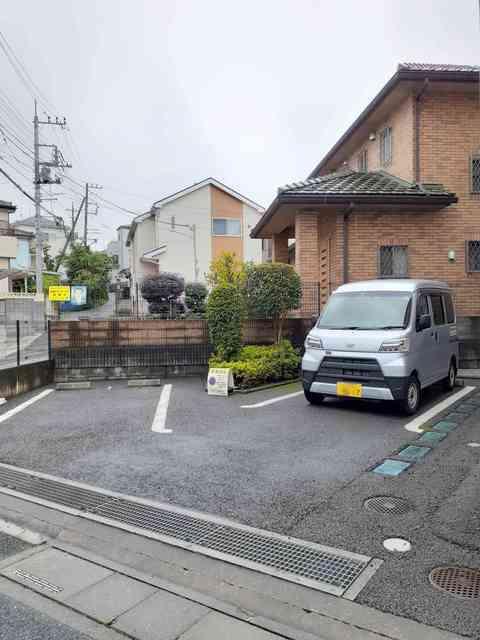 アンジュ　アビタシオン（202） 駐車場