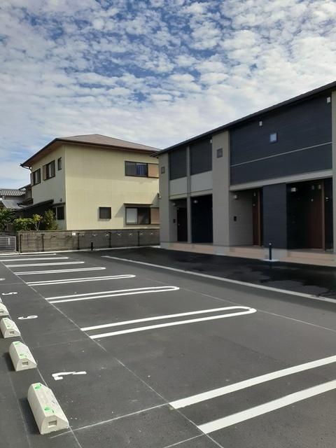 ライラック元山（204） 駐車場