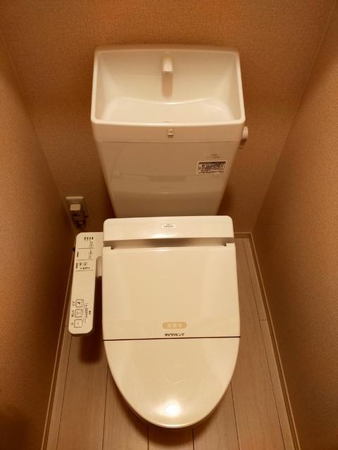 コンフォーレ　A棟（102） トイレ
