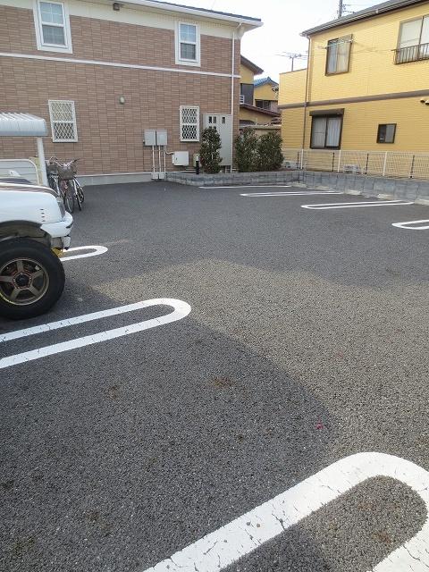 ブルーリッジ（103） 駐車場