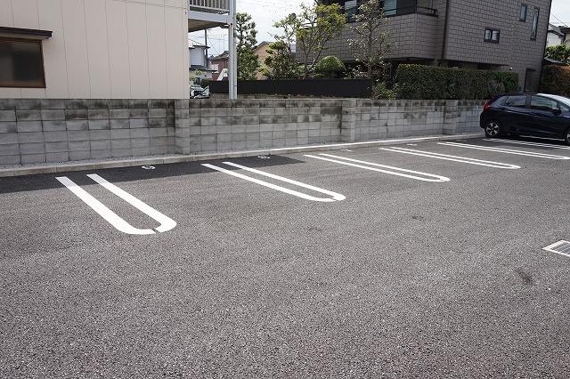 マハナ　ファレ（104） 駐車場