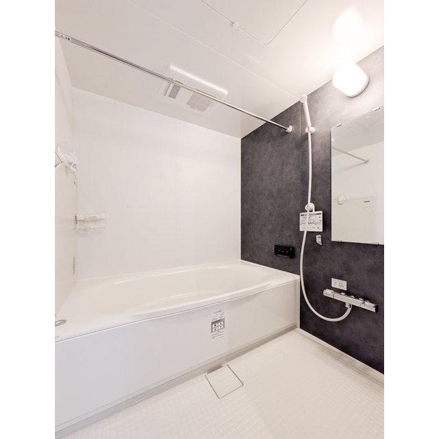 ＳＣＥＮＥ．Ｍｅｇｕｒｏ　Ｓａｕｎａ　Ｒｅｓｉｄｅｎｃｅ（B1F） バス／シャワー