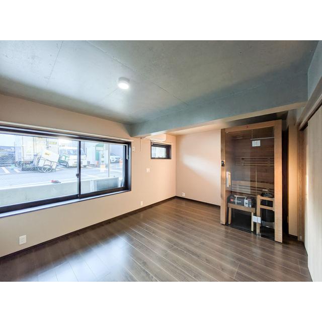 ＳＣＥＮＥ．Ｍｅｇｕｒｏ　Ｓａｕｎａ　Ｒｅｓｉｄｅｎｃｅ（B1F） リビング