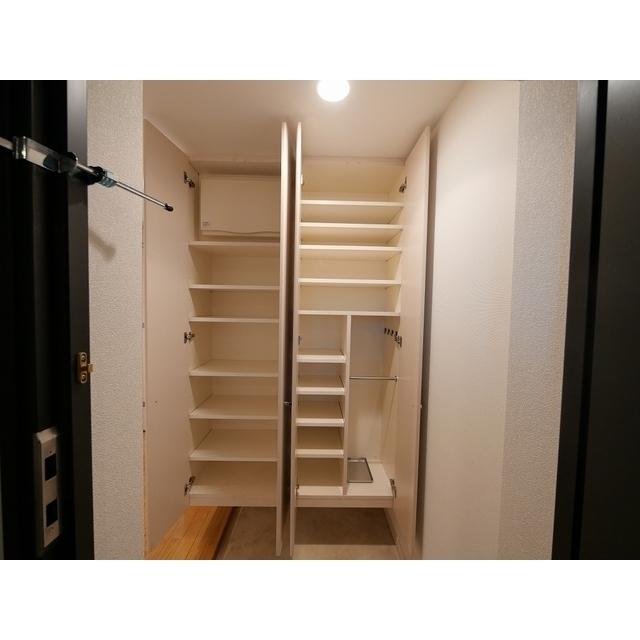 コンフォリア池尻（403） 収納