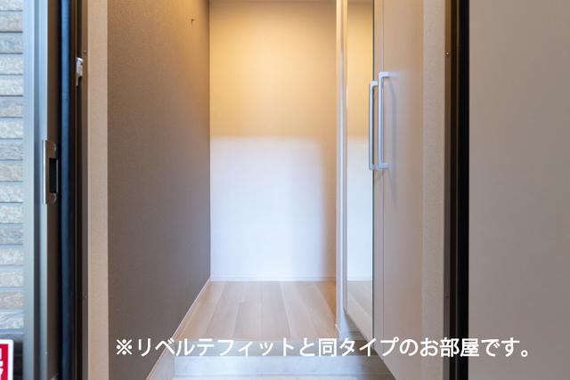 カルムコート向ヶ丘（102） 玄関