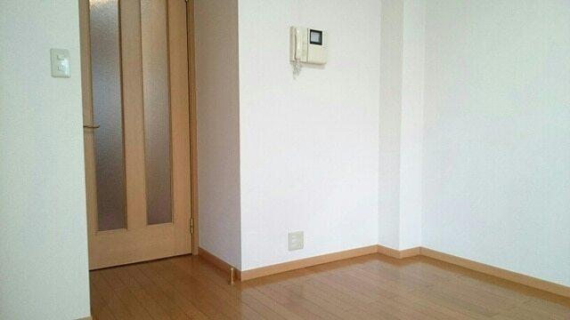 セモア中山（210） 室内