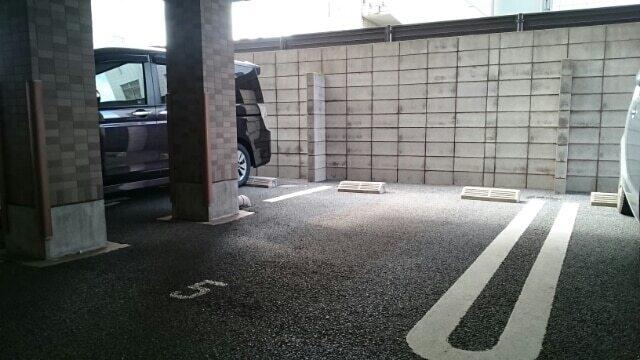 セモア中山（210） 駐車場