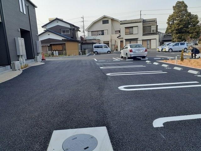 Ｓ・ＴＲＡＩＬ（エストレイル）（101） 駐車場