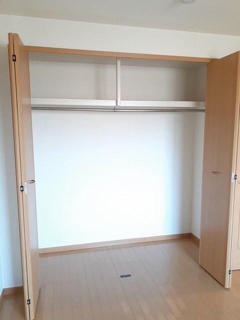 グラン　エリアール（305） 収納