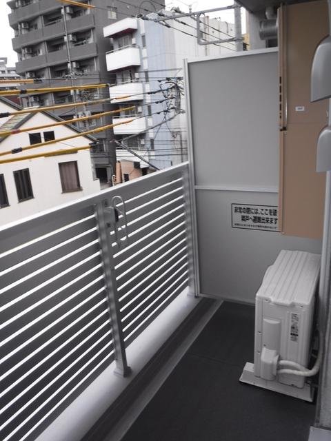 1/6th　ﾜﾝｼｯｸｽ（303） バルコニー