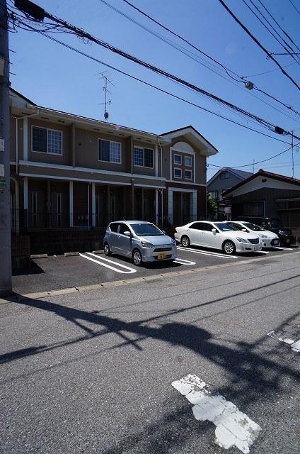 ミルトニア（101） 駐車場
