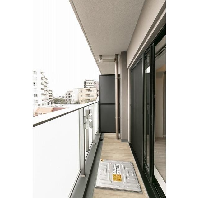 アジュールテラス目黒八雲（509） バルコニー