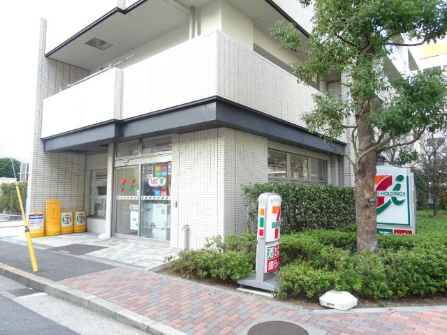セブンイレブン江戸川葛西駅南店：269m