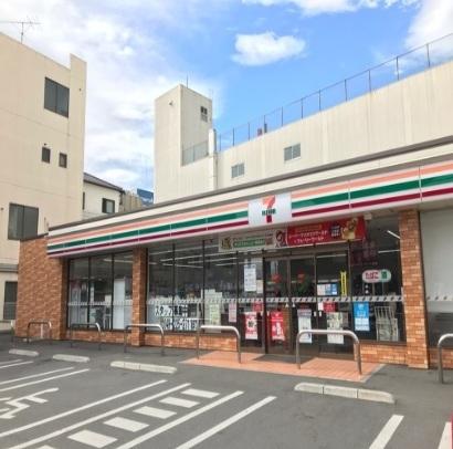 セブンイレブン：750m