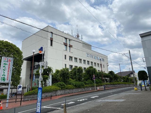 武蔵村山市役所：930m